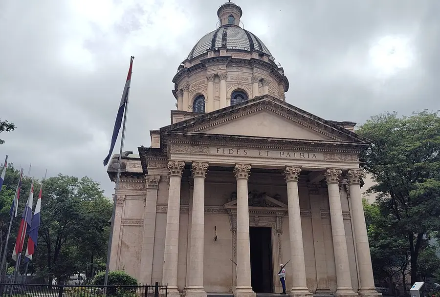 Panteón Nacional de los Héroes, en el centro histórico de Asunción
